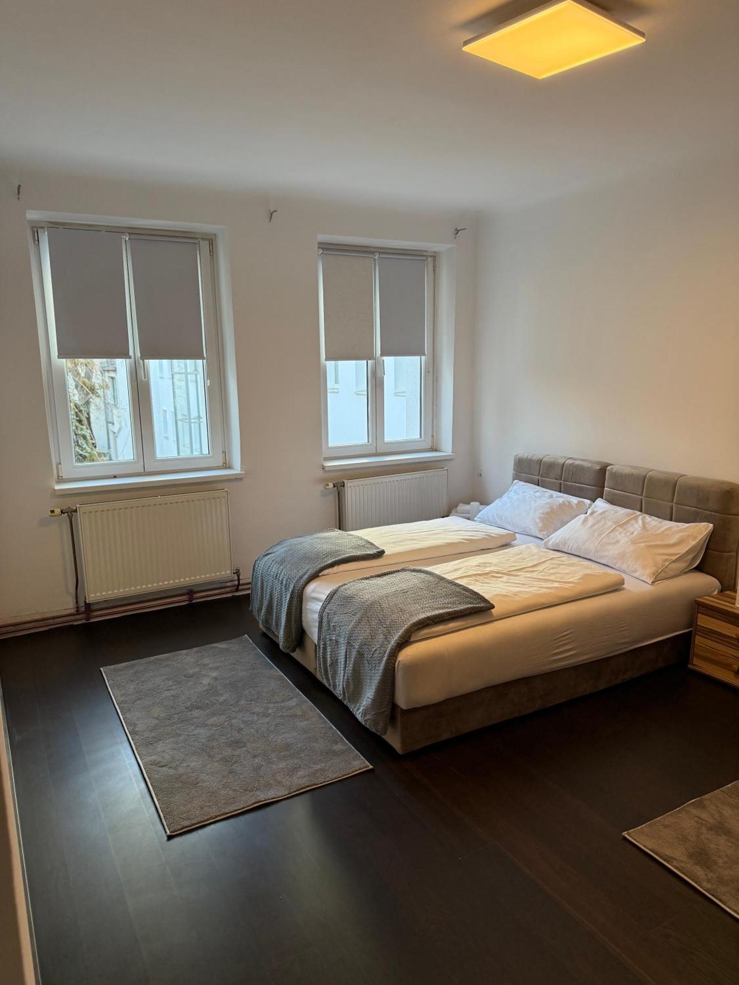 Apartment Schoene 3-br 1 Minute Zur U-bahn