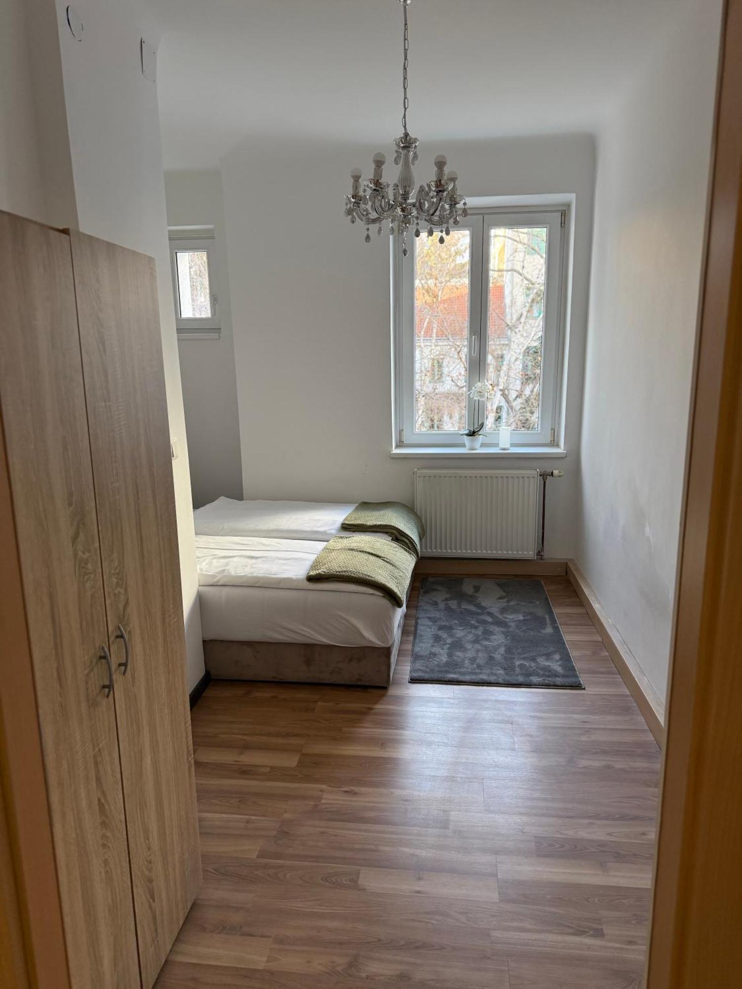 Apartment Schoene 3-br 1 Minute Zur U-bahn